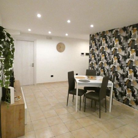Casa Simonetta Apartment Bari Bagian luar foto
