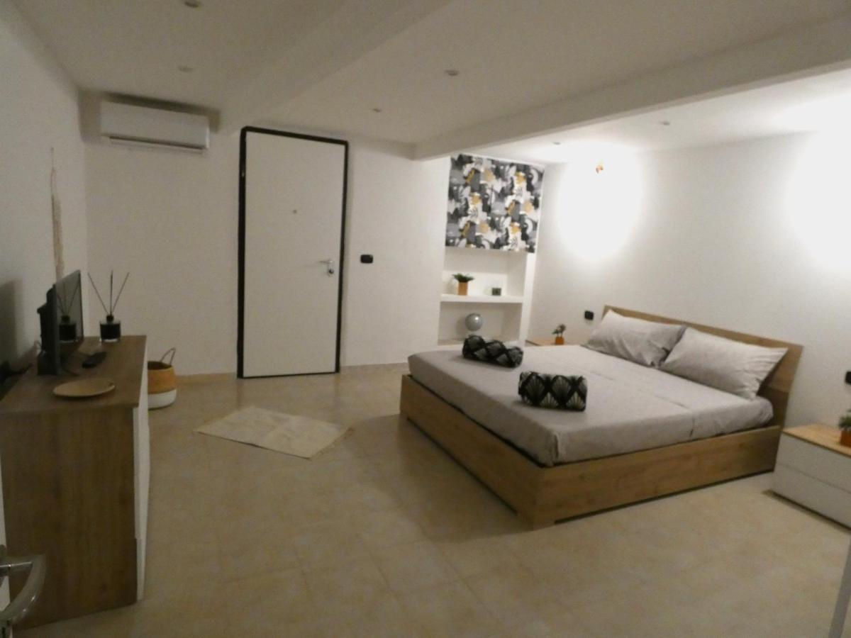 Casa Simonetta Apartment Bari Bagian luar foto