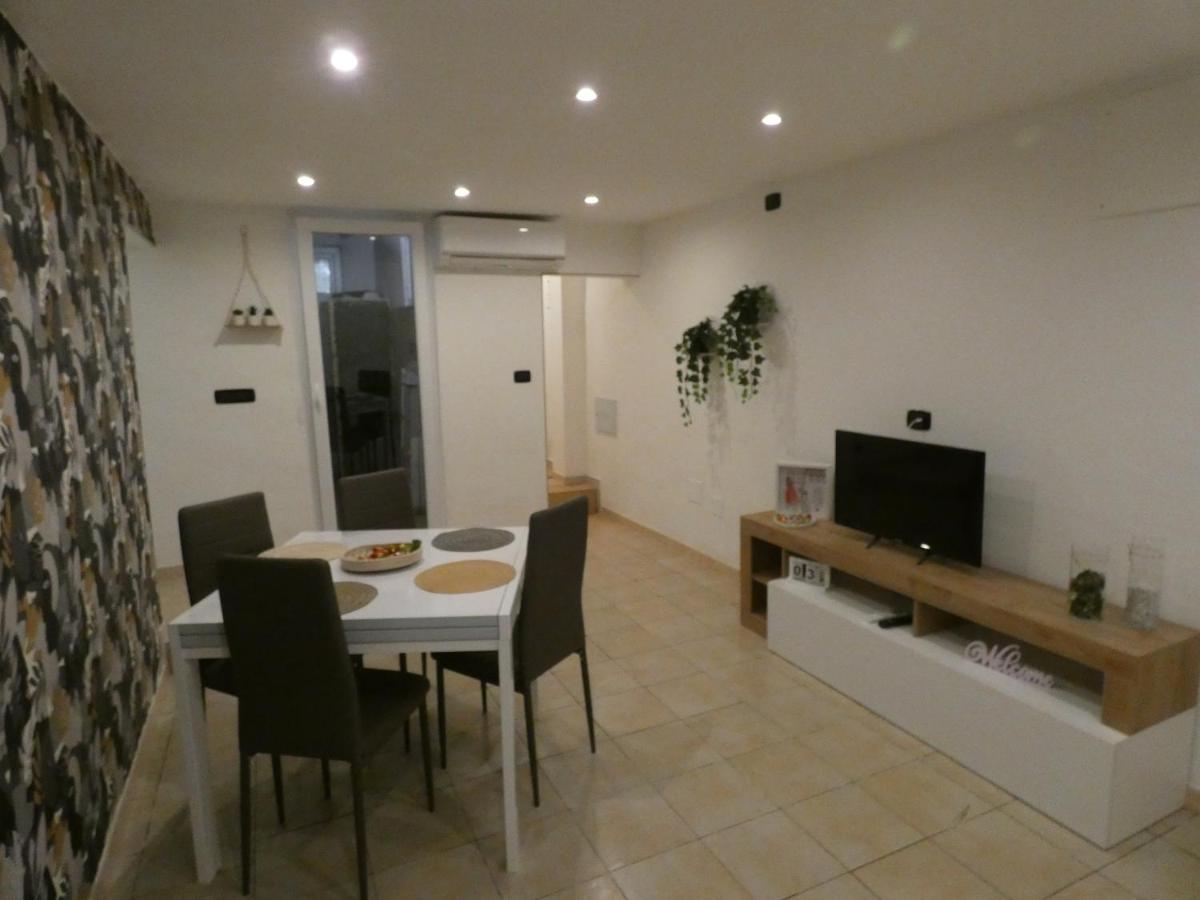 Casa Simonetta Apartment Bari Bagian luar foto